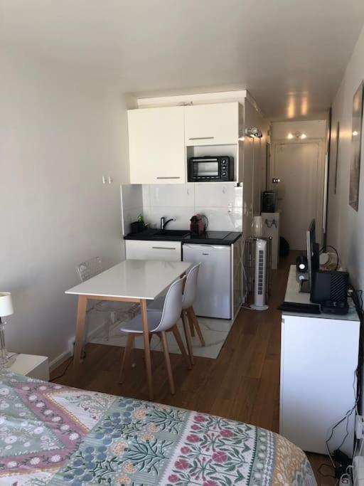 Nice Flat St Germain En Laye Centre 30 Minutes To Paris Saint-Germain-en-Laye ภายนอก รูปภาพ